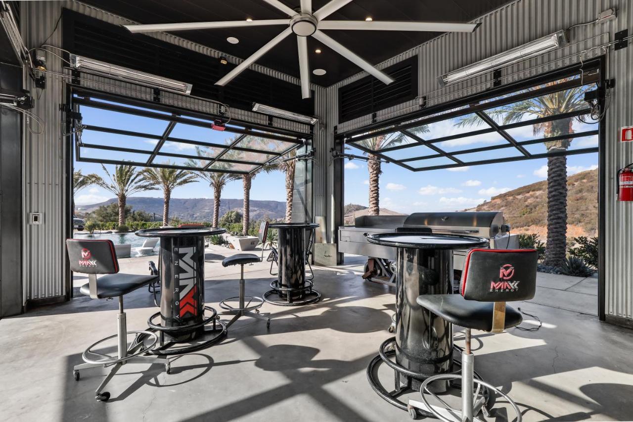 Iron Mansion Private Resort-Event Space 12000 Ft! تيميكولا، ريفيرسيدي، كاليفورنيا المظهر الخارجي الصورة